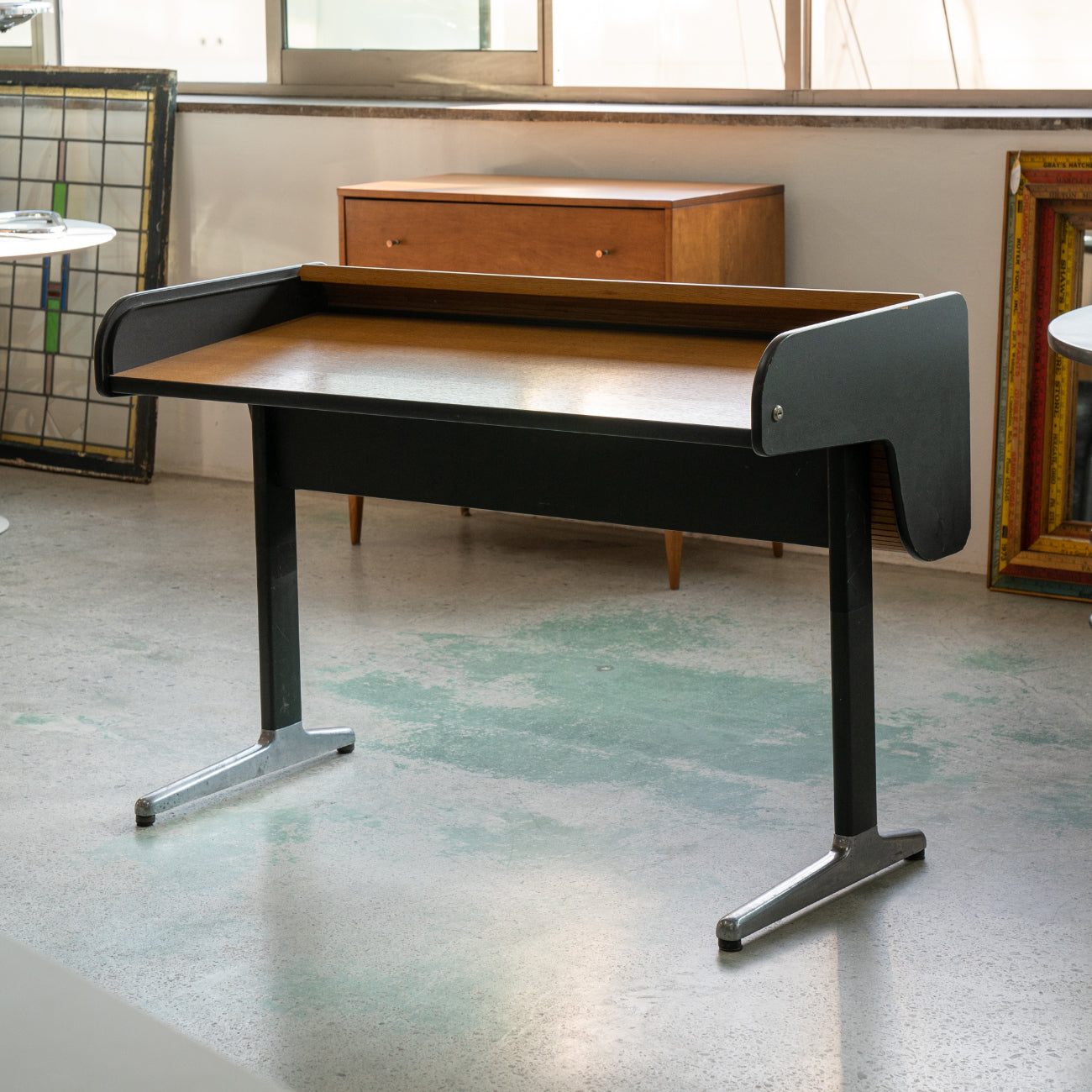 (LOT 04) Action Office 2 Desk by George Nelson & Robert Propst