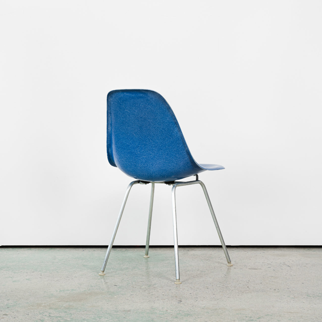 (LOT 19) DSX Chair (Ultramarine Blue) by Charles & Ray Eames