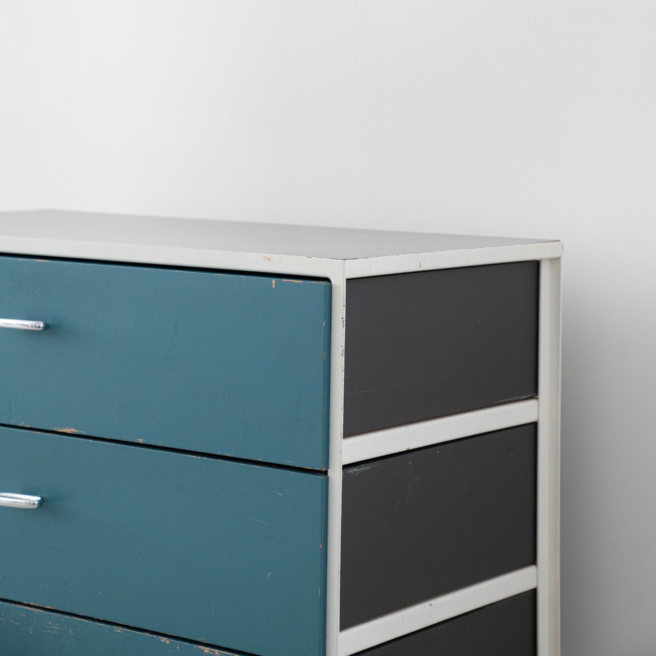 (LOT 06) Steel Frame Dresser by George Nelson Associates (Blue / 02)