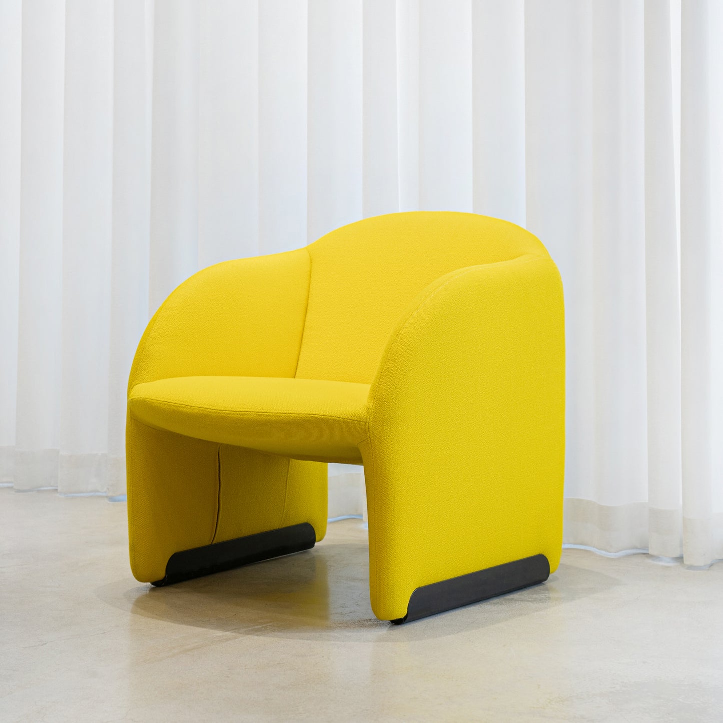 (LOT04) Ben Lounge Chair by Pierre Paulin