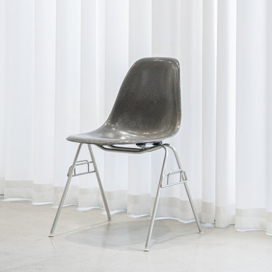 [LOT17] DSS Chair (Elephant Hide Grey)